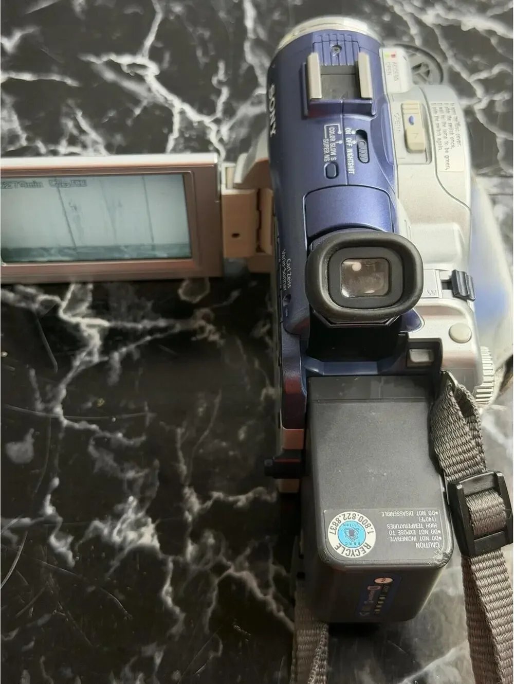 Sony DCR-DVD300 DVD Handycam Camcorder Color LCD + Tons Of Extras